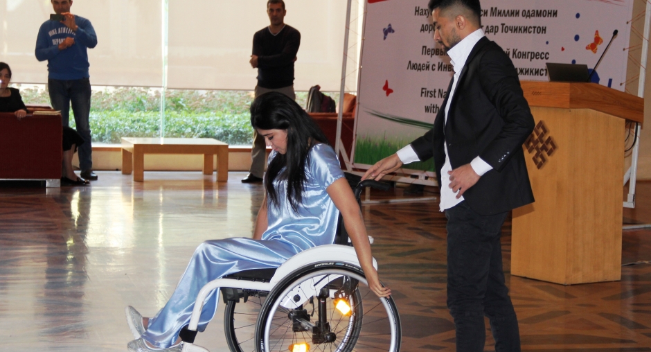 One of the participants performing a wheelchair dance with her dance partner, Dushanbe, 25 October 2017.