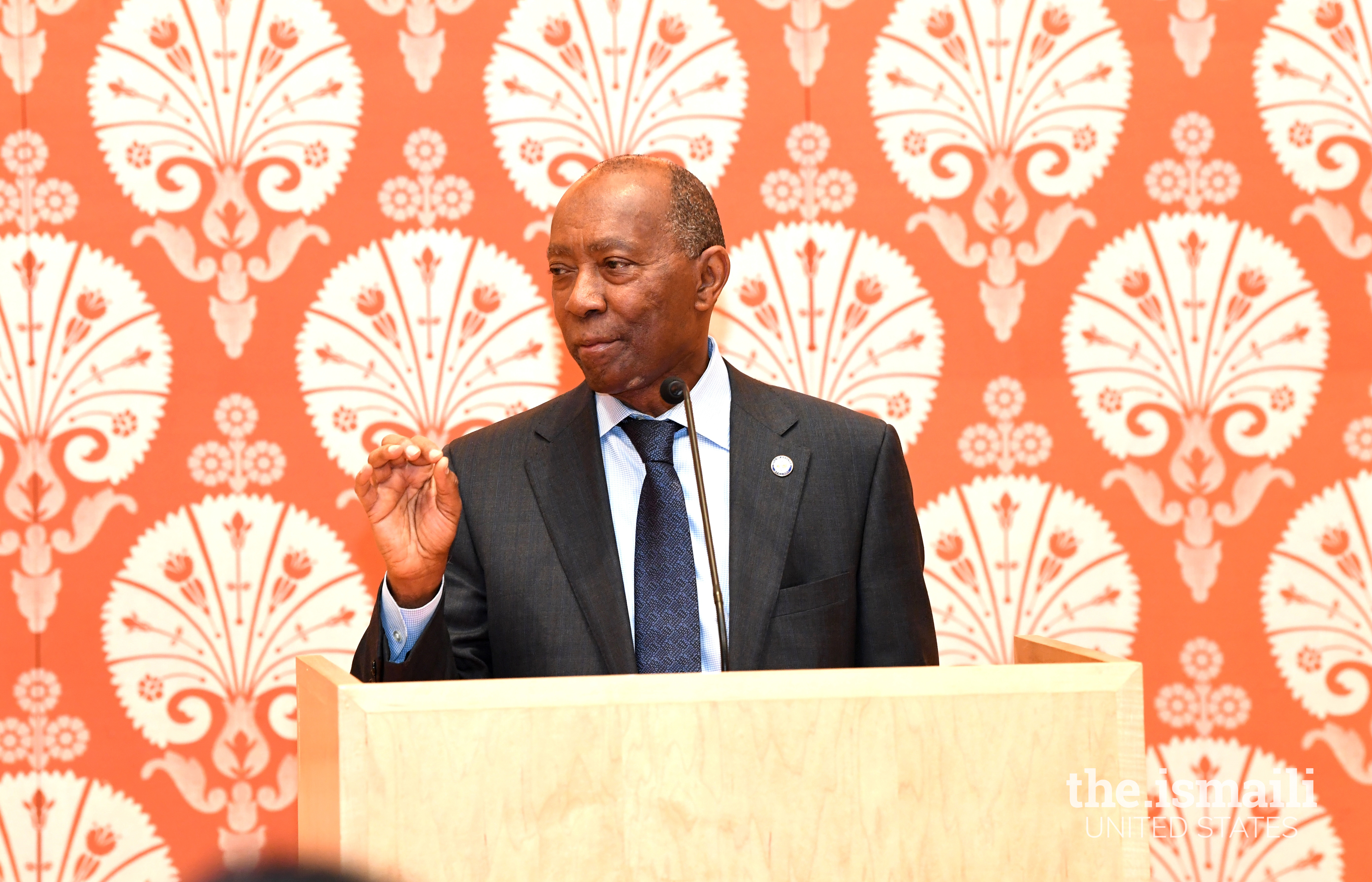 Mayor Sylvester Turner offered keynote remarks at the dinner hosted by the Ismaili Councils for Canada and USA at the Ismaili Centre, Toronto.