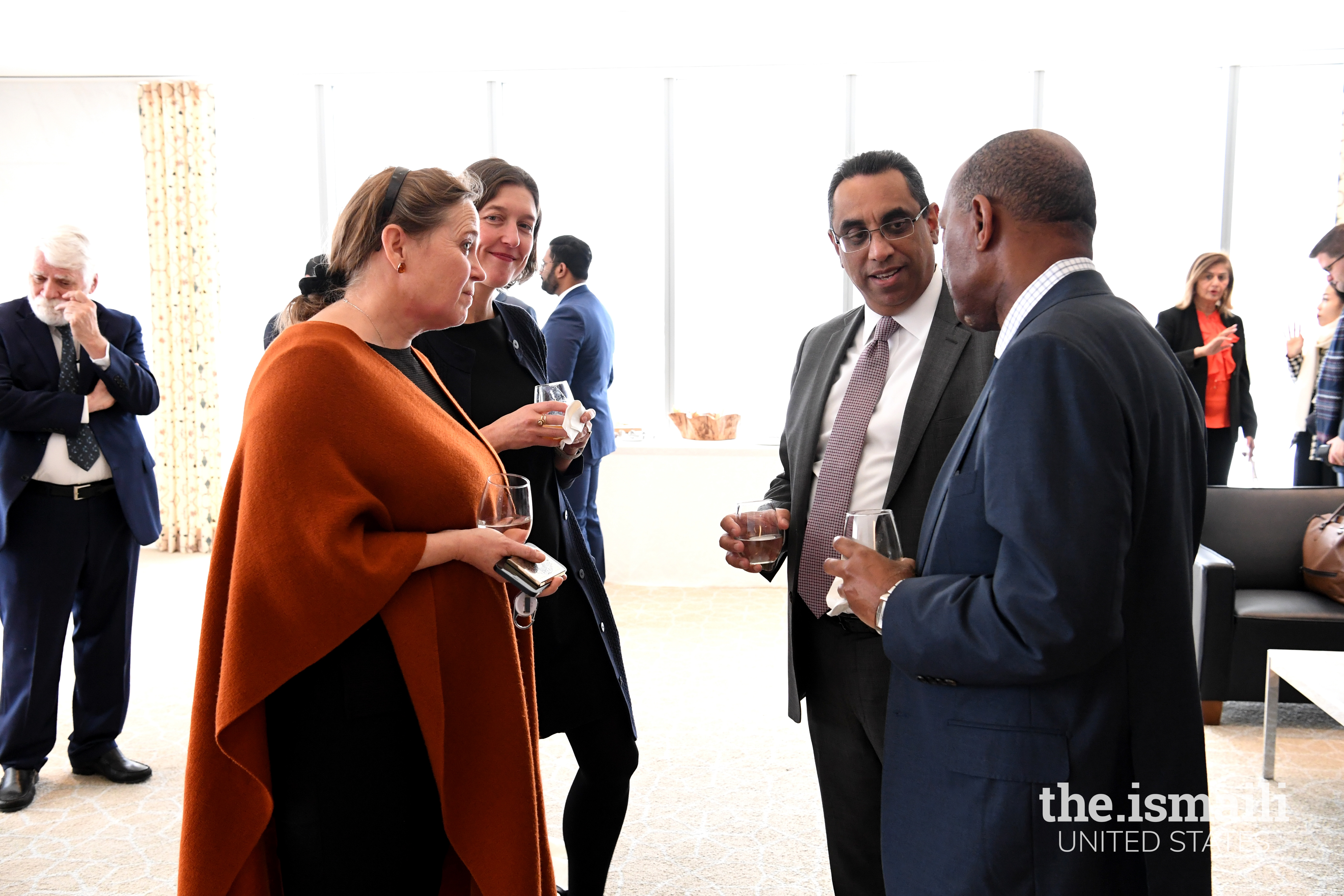 Mayor Turner, in discussion with the CEO and Director of Aga Khan Museum, Dr. Ulrike Al-Khamis, and President Al-Karim Alidina.