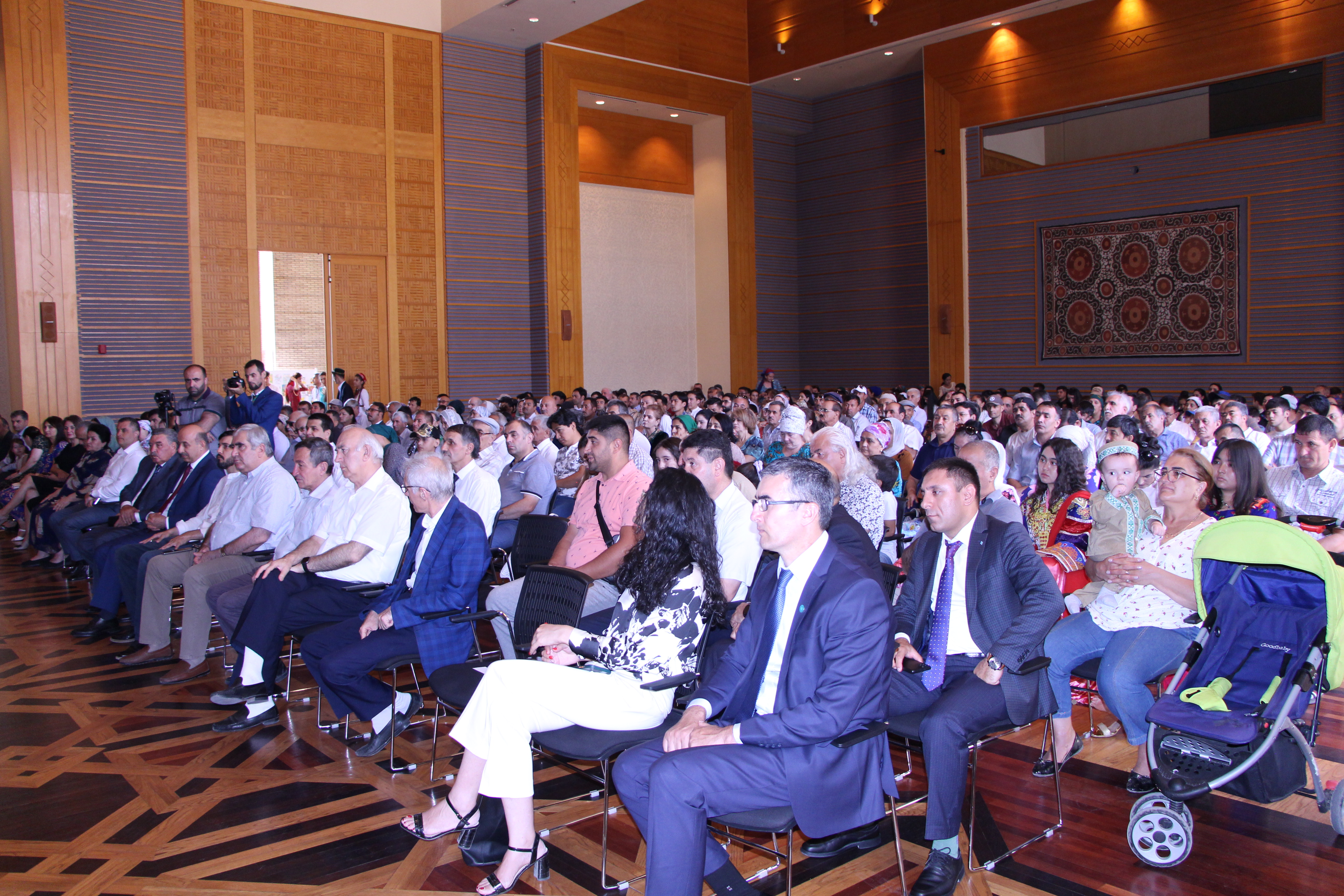 The event participants enjoy the cultural programme at the Ismaili Centre Dushanbe