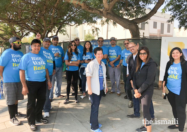 Assistant City Manager and Chief Operating Officer of the City of Santa Monica, Katie Lichtig, thanking the volunteers who donated supplies to the Santa Monica Police Department.