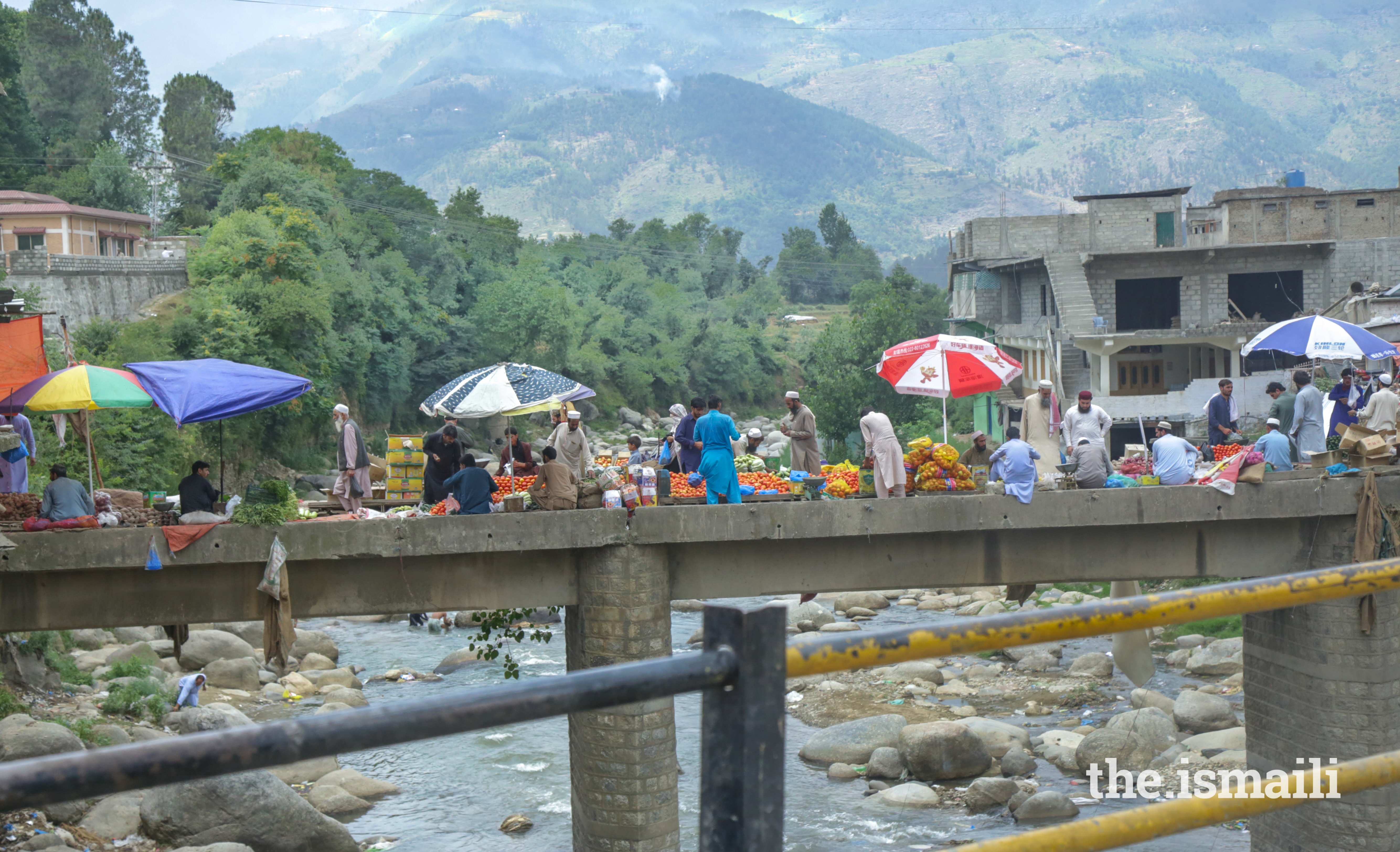 Locals shopping at the street fruit market in Chilas, a small town located in Gilgit-Baltistan on the Indus river.