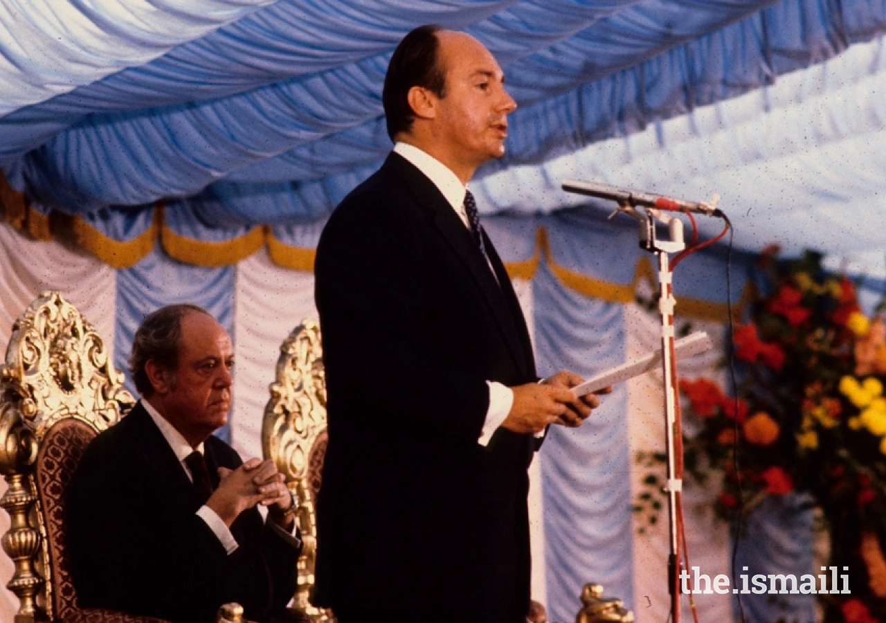 In September 1979, Mawlana Hazar Imam attended the foundation ceremony of the Ismaili Centre in London and spoke of the building as symbolic of a growing understanding of Islam.