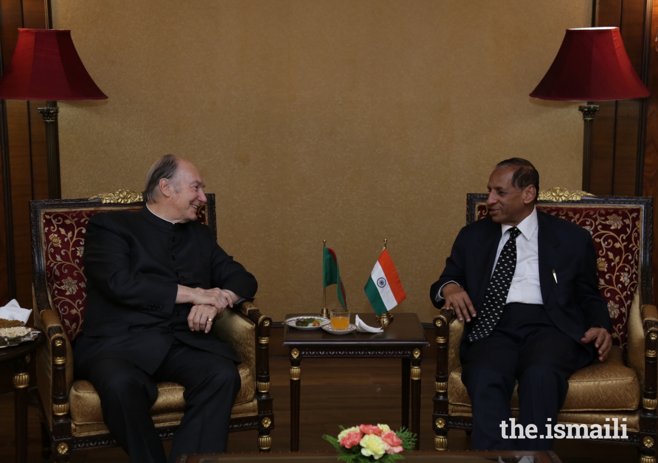 Honourable Shri E.S.L. Narasimhan, Governor of Andhra Pradesh and Telangana meets with Mawlana Hazar Imam at the Raj Bhavan in Hyderabad.