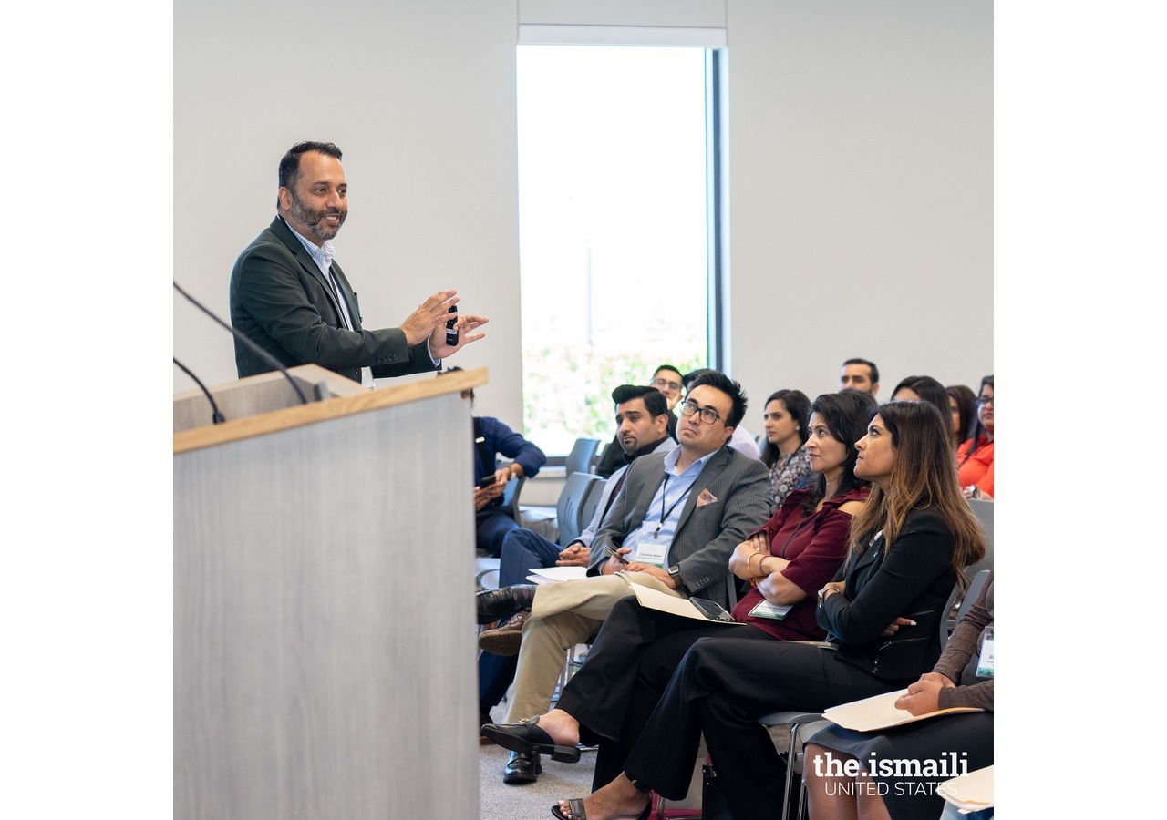 Sean Hassan, Elected Trustee and Vice Chair of the Austin Community College Board and member for Community Building in the Council for the USA, held an interactive session to discuss inclusivity.