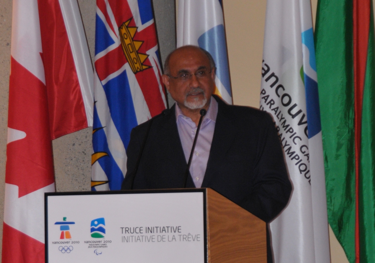 Ismaili Council for Canada President Mohamed Manji welcomes the Governor General of Canada, VANOC and all Truce Dialogue participants to the Ismaili Centre Burnaby.