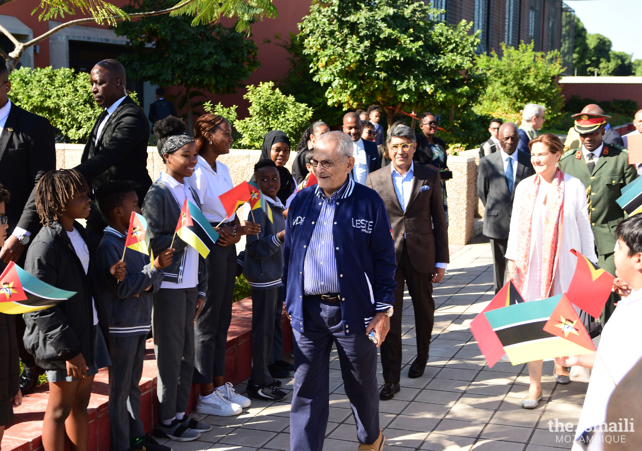 Aga Khan Academy students bid farewell to the President of East Timor