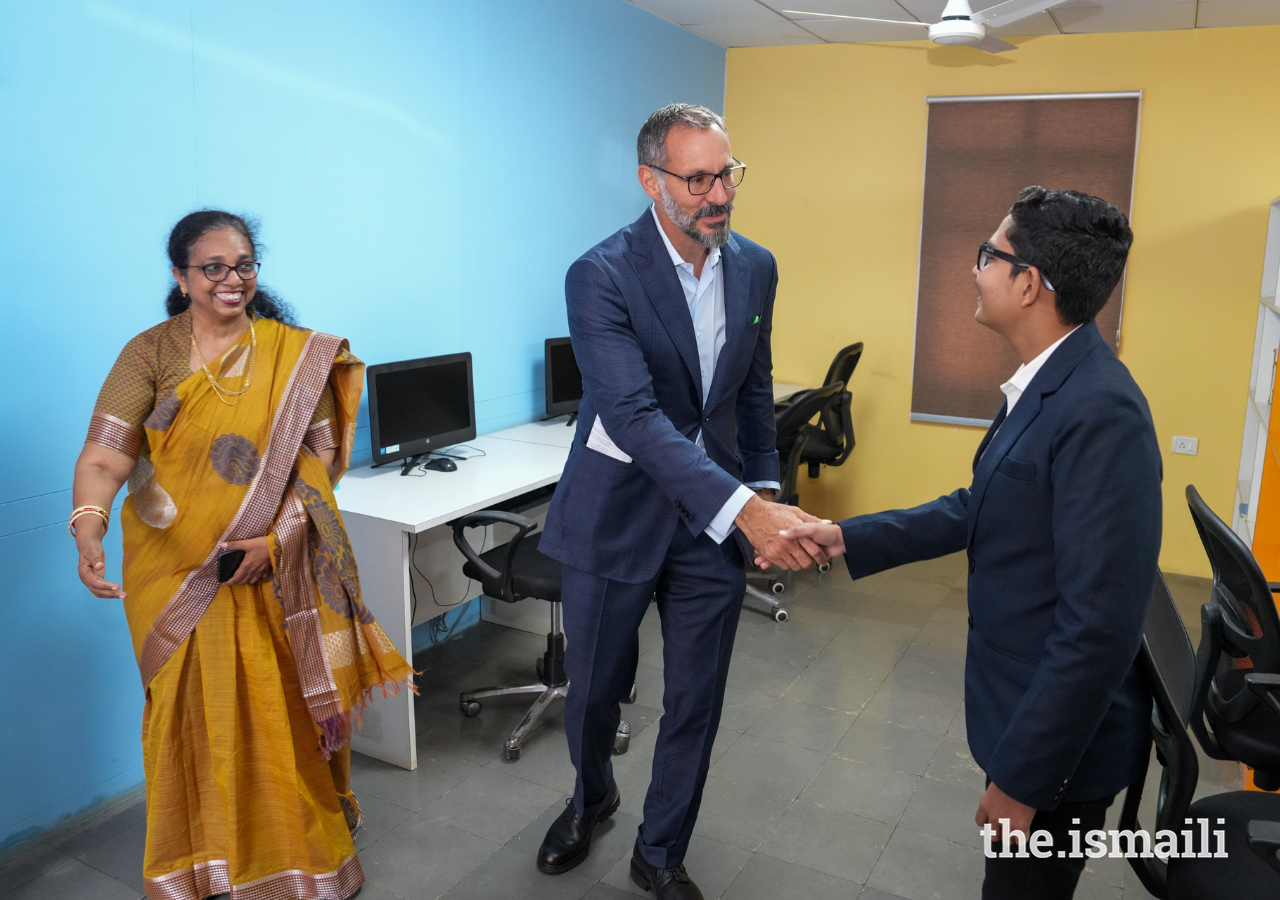 Prince Rahim met students and staff members during a tour of the Aga Khan Hostel in Hyderabad.