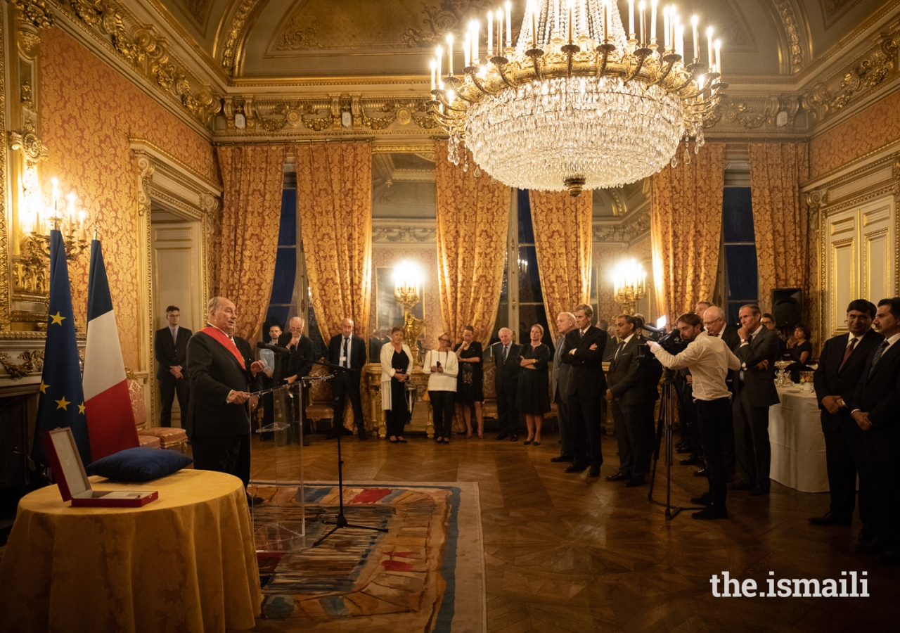 Mawlana Hazar Imam addresses the gathering after the ceremony at the Quai d’Orsay where he was presented with the Grand Cross of the Legion of Honour (Grand-croix dans l’Ordre national de la Légion d’honneur). 