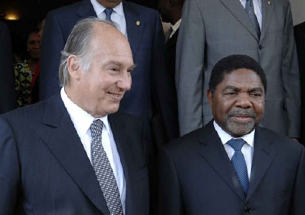 Mawlana Hazar Imam together with Vice-President His Excellency Dr. Ali Mohamed Shein at the State House in Dar es Salaam.