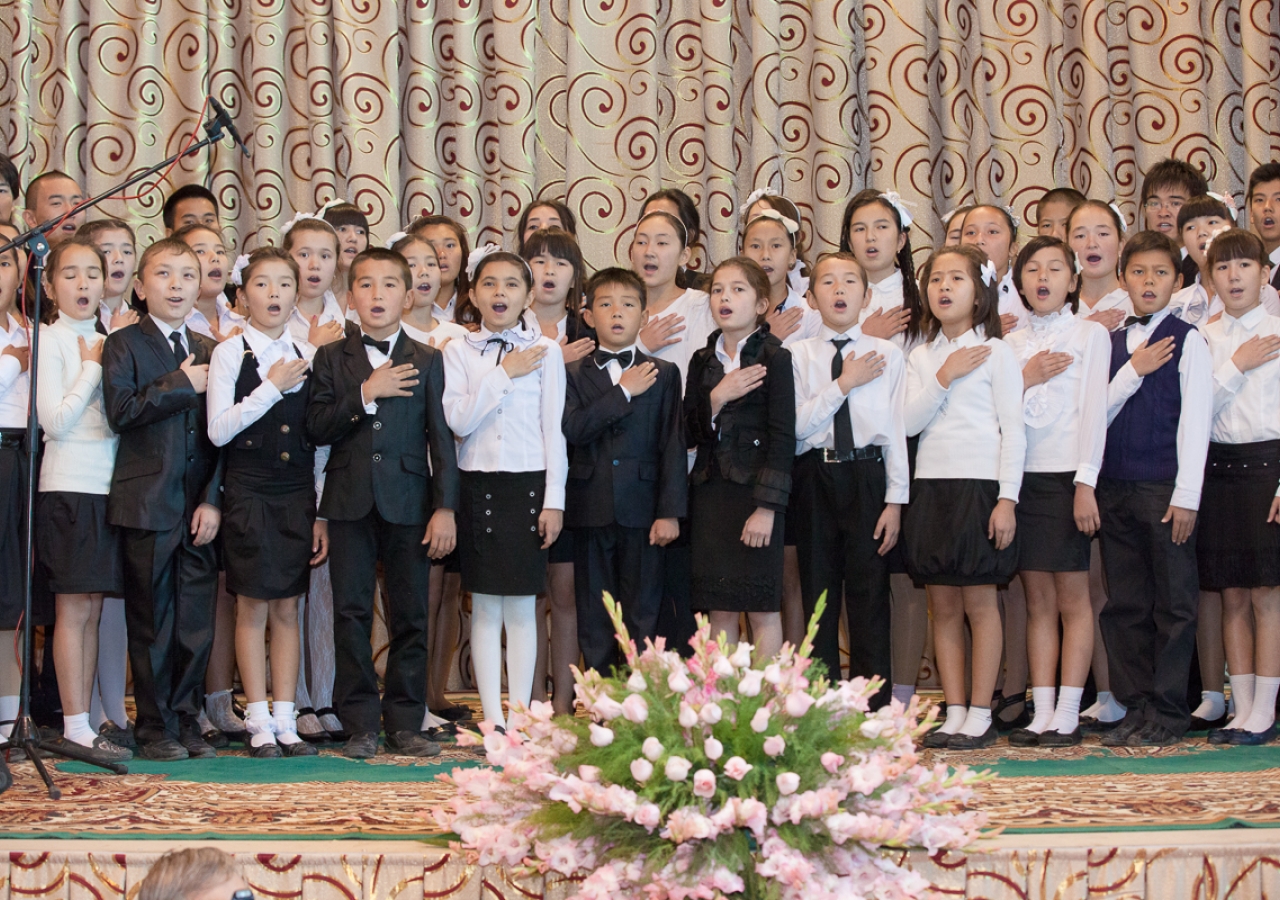 Students perform in celebration of the 10th anniversary of the Aga Khan School in Osh, in the presence of Princess Zahra.