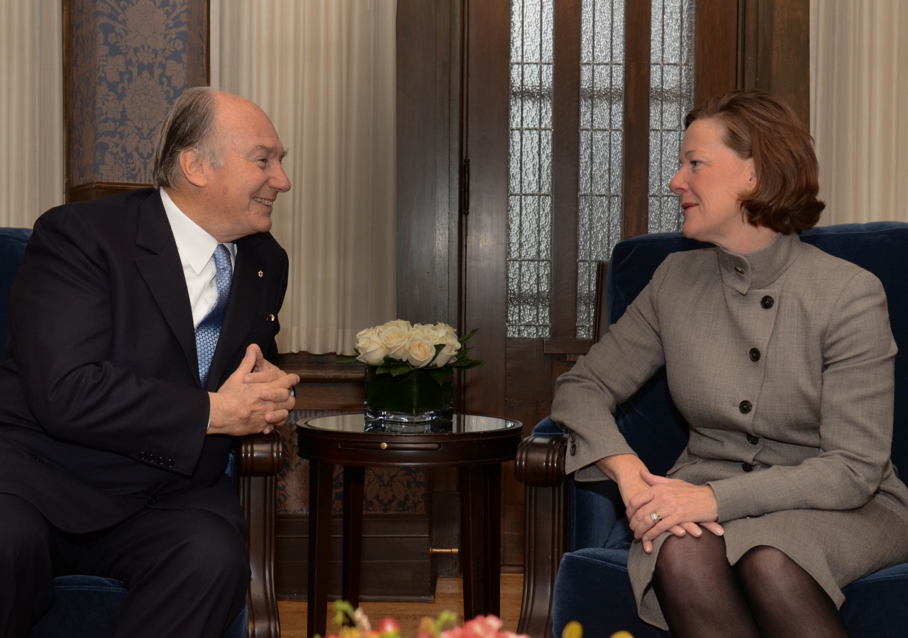 Mawlana Hazar Imam and Alberta Premier Alison Redford engaged in discussion ahead of the signing of the Agreement of Cooperation between the Ismaili Imamat and the Government of Alberta.