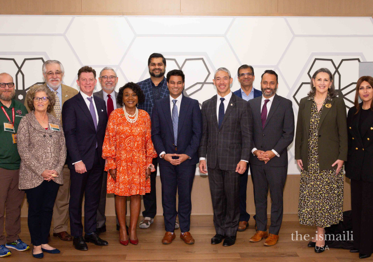 The President of the Ismaili Council for the Southwestern United States, Faisal Momin, along with Honorary Secretary Imran Bandeali, had the honor of meeting with San Antonio Mayor Ron Nirenberg and distinguished guests to inaugurate the Big Sun Solar Energy Efficient Jamatkhana. This event marks a significant milestone in our Jamat's commitment to sustainability and community enrichment.