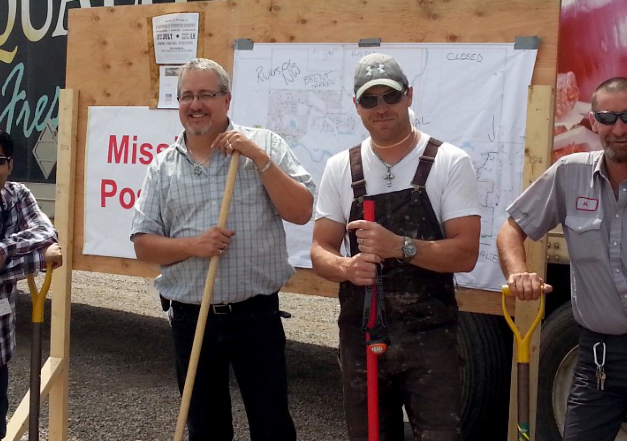 Spearheaded by two Ismailis (including Anil Karim, second from the left), the Mission Possible initiative swiftly mobilised and organised thousands of Alberta volunteers to help cleanup hundreds of homes in Calgary and High River.