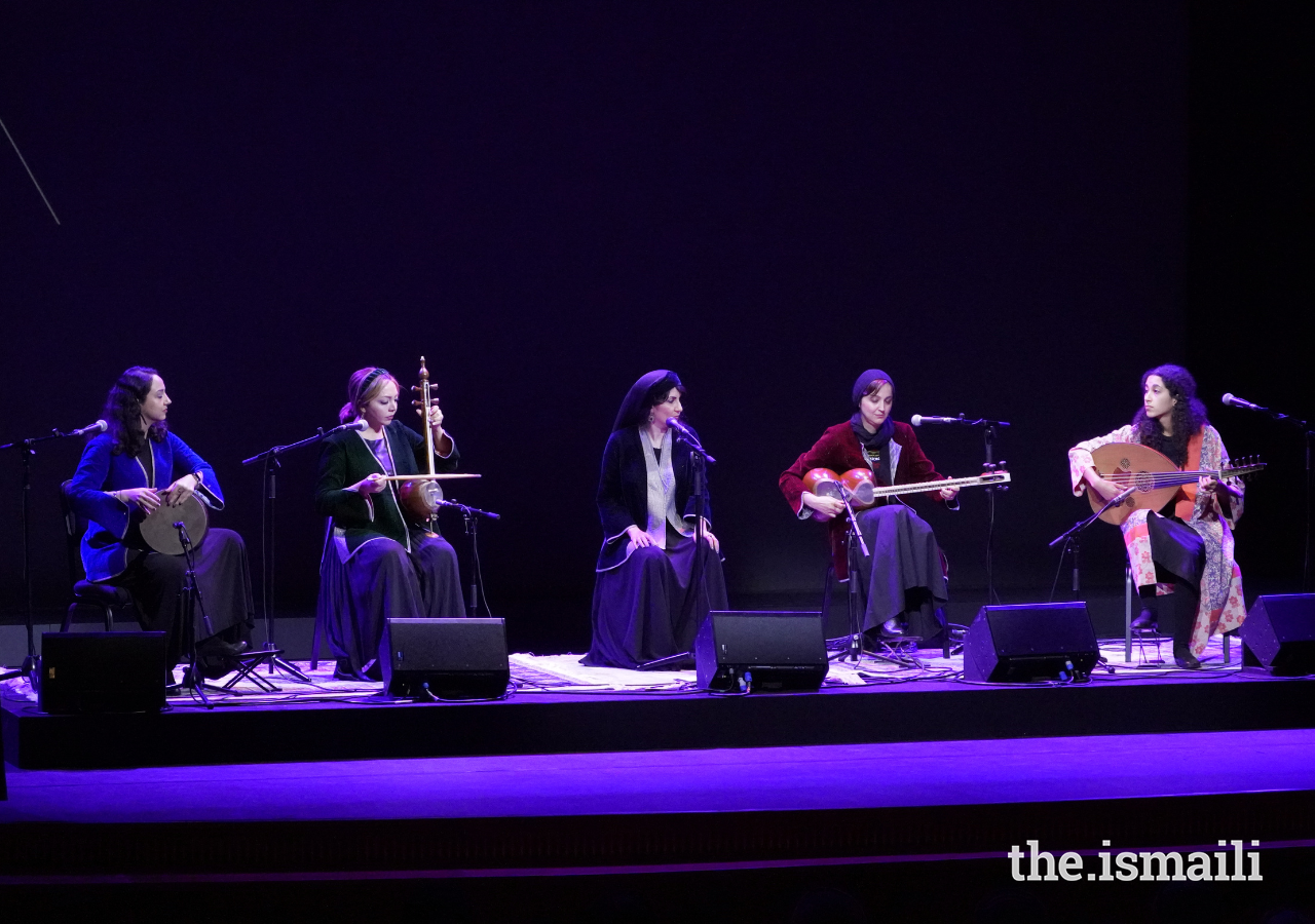 Yasamin Shahhosseini performs with the Golshan Ensemble to form an Iranian quintet on stage.