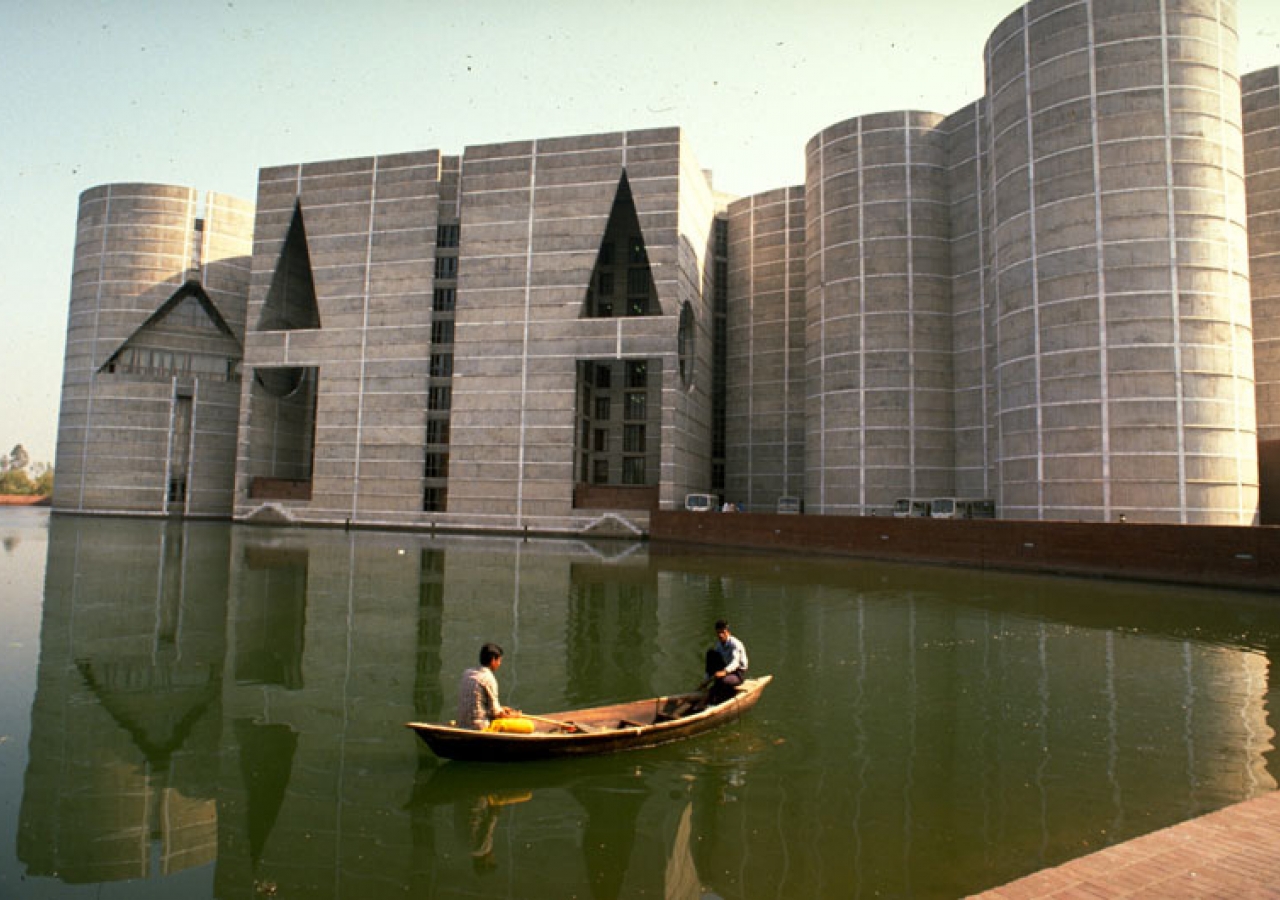 The National Parliament of Bangladesh, designed by Louis Kahn, won the Aga Khan Award for Architecture in 1989. AKTC