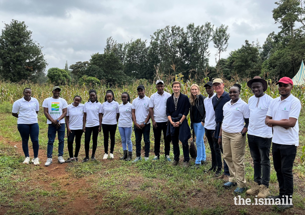 Prince Aly Muhammad, accompanied by his sister Princess Theresa Zu Leiningen, meets with the Green Champions of the Maendeleo project in Kenya.