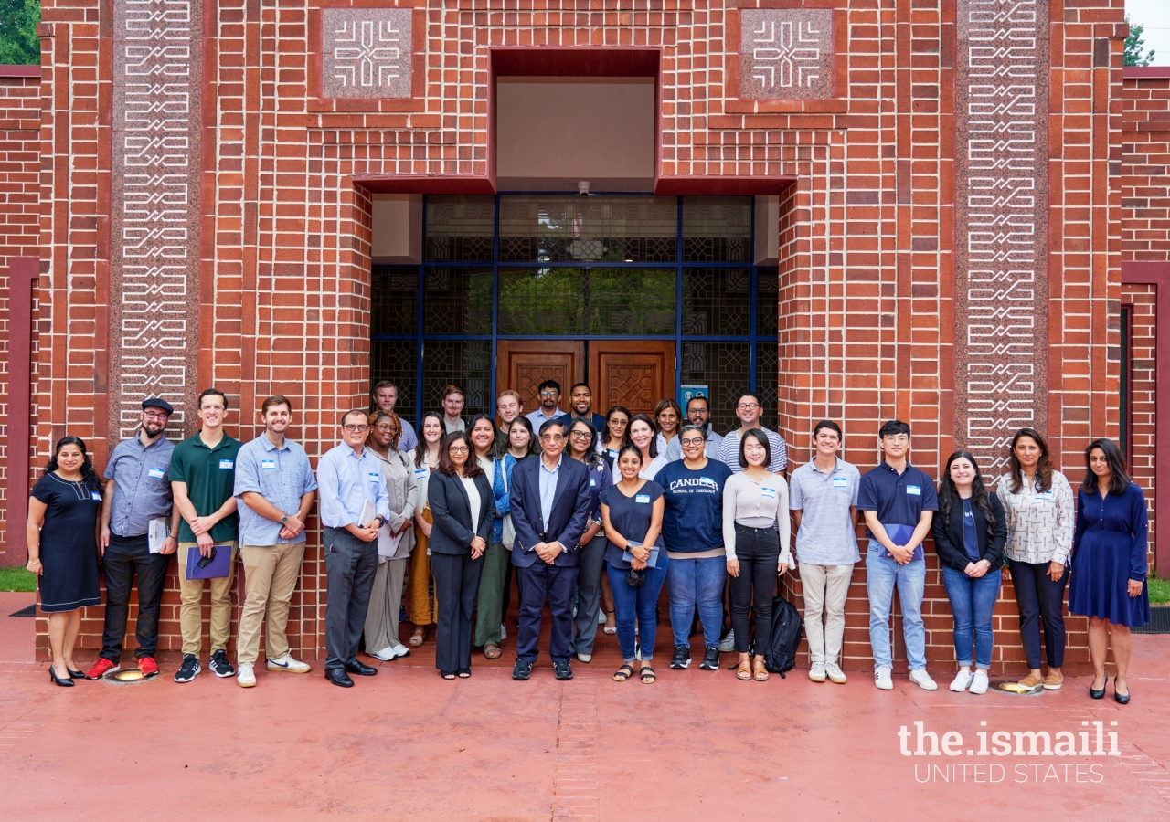 Students from the Emory School of Theology join together with Dr. Asani for a group photo in front of the Ismaili Jamatkhana in Decatur, Ga.