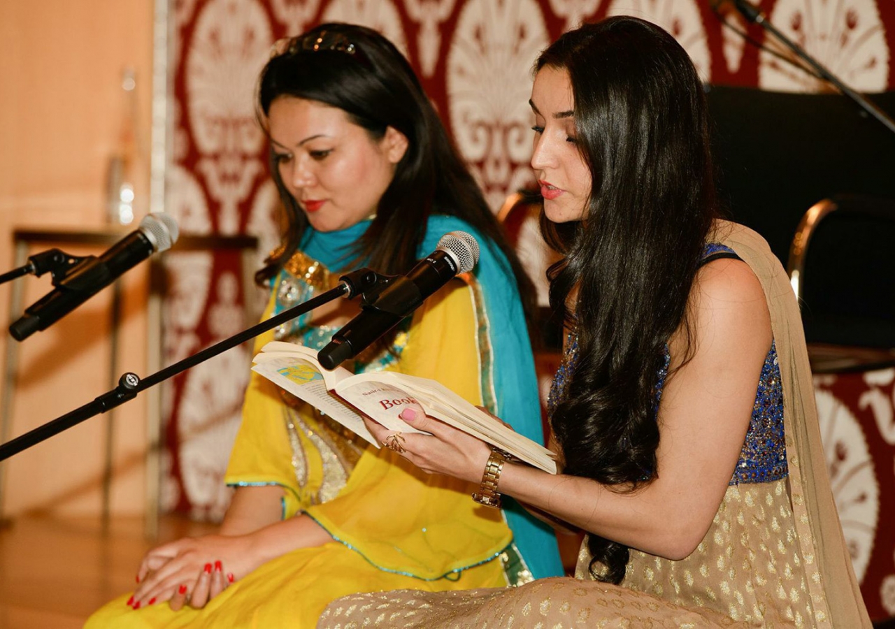 Yasmin Assadzada and Wahida Zahoori recite prose and poetry by Nasir Khusraw at the Ismaili Centre, Toronto. Alnoor Meralli