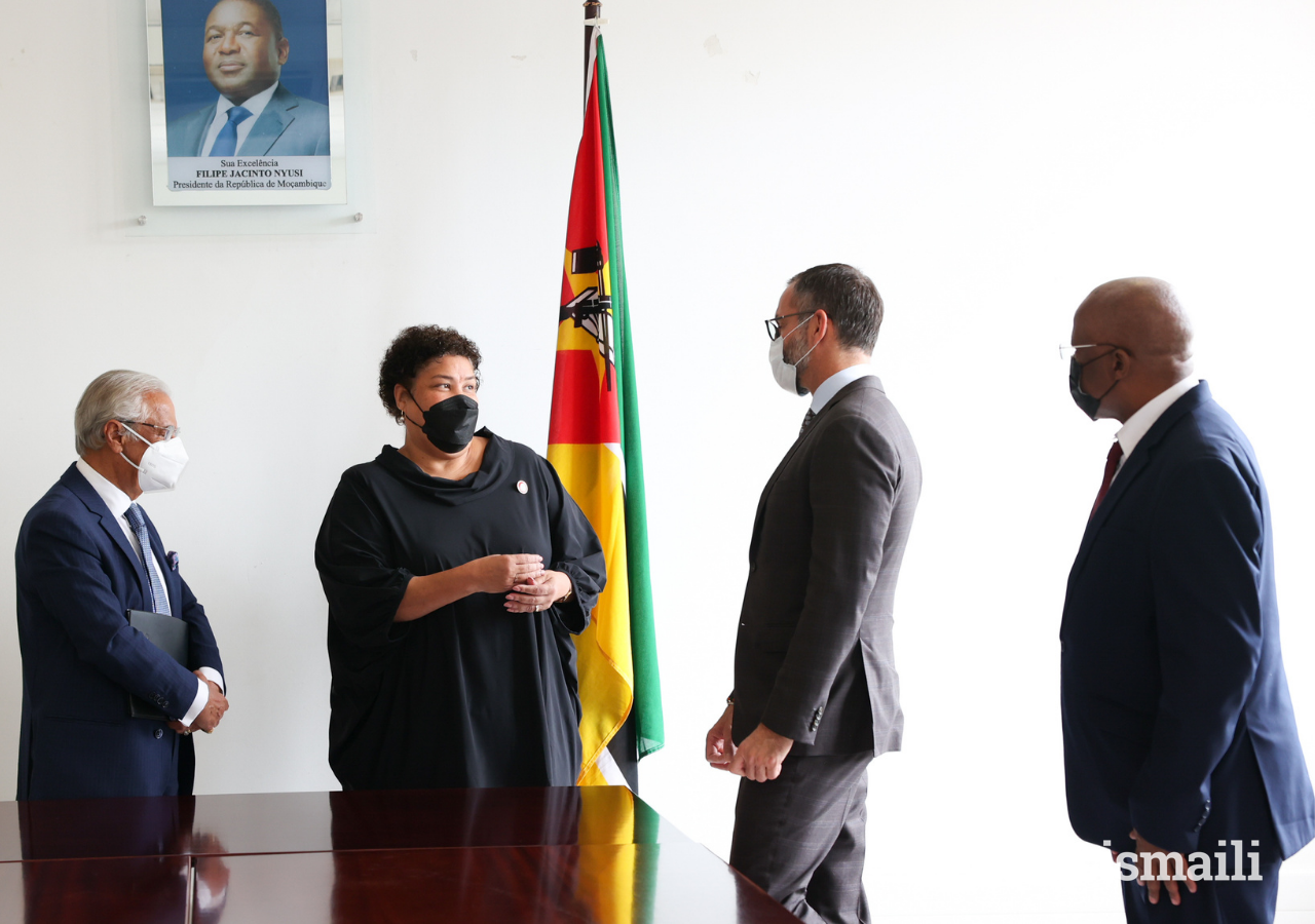 Prince Rahim is welcomed to the Mozambique Ministry of Gender, Children, and Social Welfare by Minister Nyeleti Brooke Mondlane.