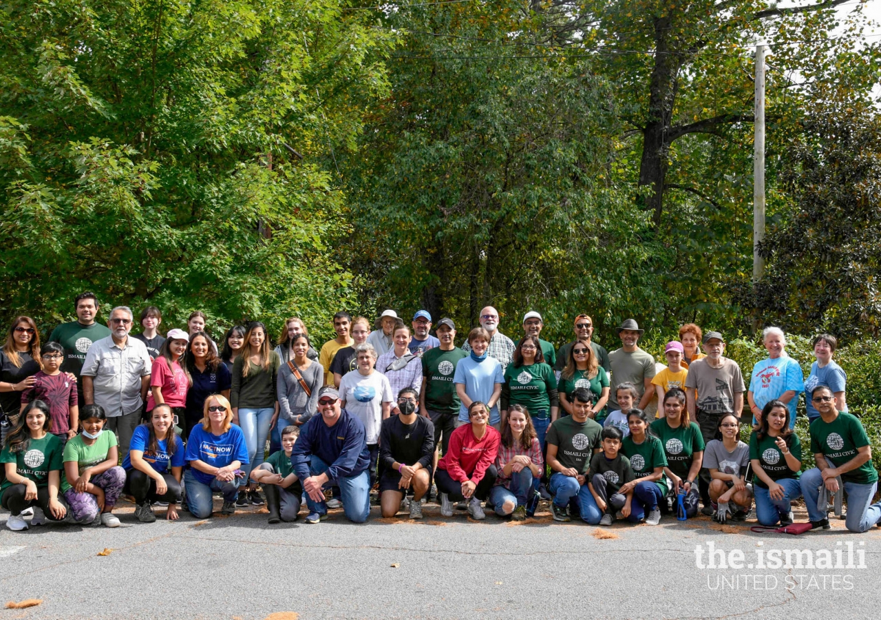 Volunteers commemorate World Rivers Day and Global Ismaili CIVIC Day at Mason Mill Park in Decatur, Georgia, through a partnership with Ismaili CIVIC, The Episcopal Church of Epiphany, Georgia Interfaith Power & Light, Interfaith Atlanta, and other interfaith groups.