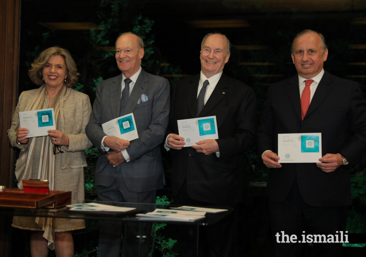 Mawlana Hazar Imam with Isabel Mota, President of the Calouste Gulbenkian Foundation; Prince Amyn, and Francisco Lacerda, CEO of the CTT (Portuguese Postal Services).