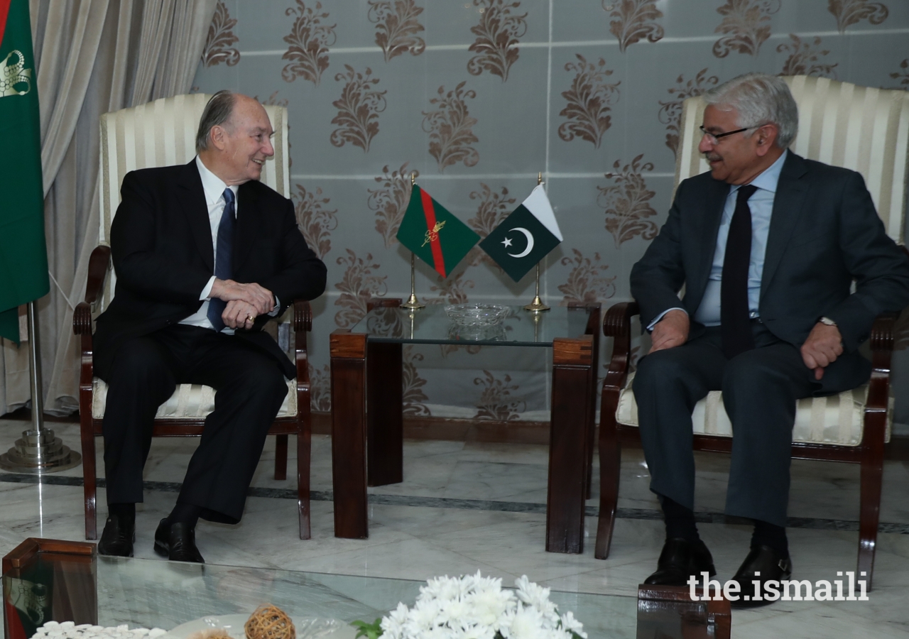 Mawlana Hazar Imam in discussion with Pakistan’s Minister of Foreign Affairs Mr. Khawaja Asif upon his arrival at Nur Khan Air Base, Islamabad.