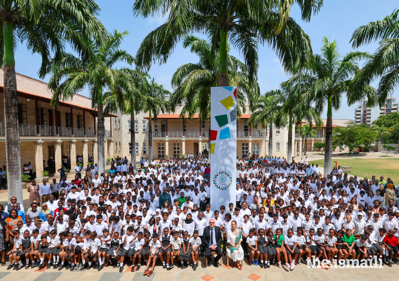 Princess Zahra joins students and staff at the Aga Khan Academy, Mombasa for a group photograph.