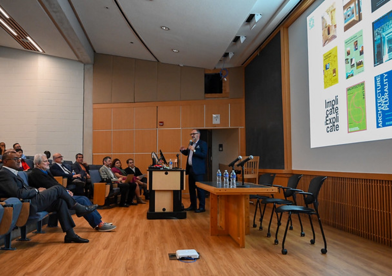 Director of the Aga Khan Award for Architecture, Farrokh Derakhshani, addressing the audience at the University of Maryland. Photo courtesy of UMD.