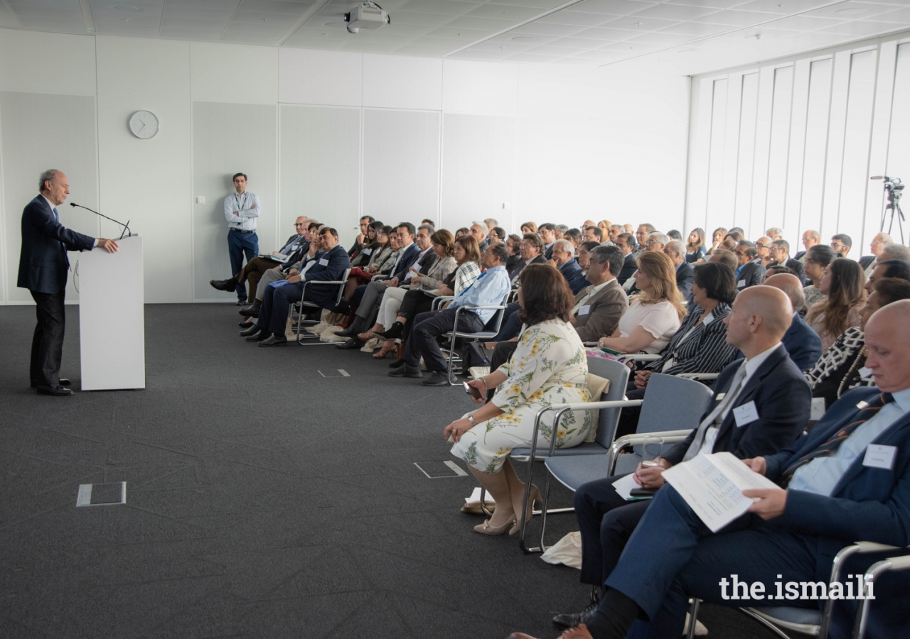 Dr Farhad Daftary, Co-Director of The Institute of Ismaili Studies addresses guests gathered at the Aga Khan Centre in London.