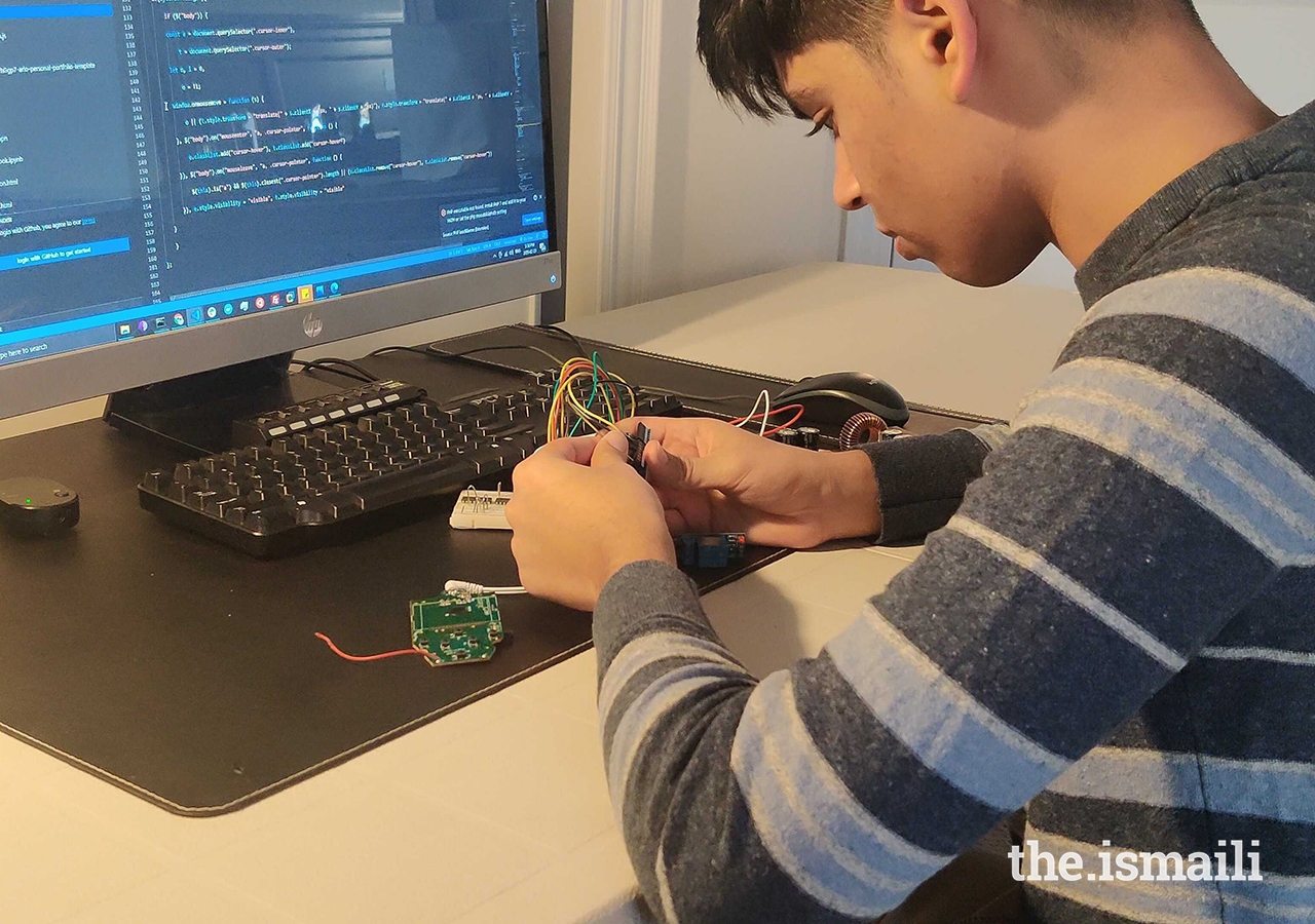 Aleem first became fascinated with technology when, inspired by his father who worked in the technology industry, he decided to learn how to code.