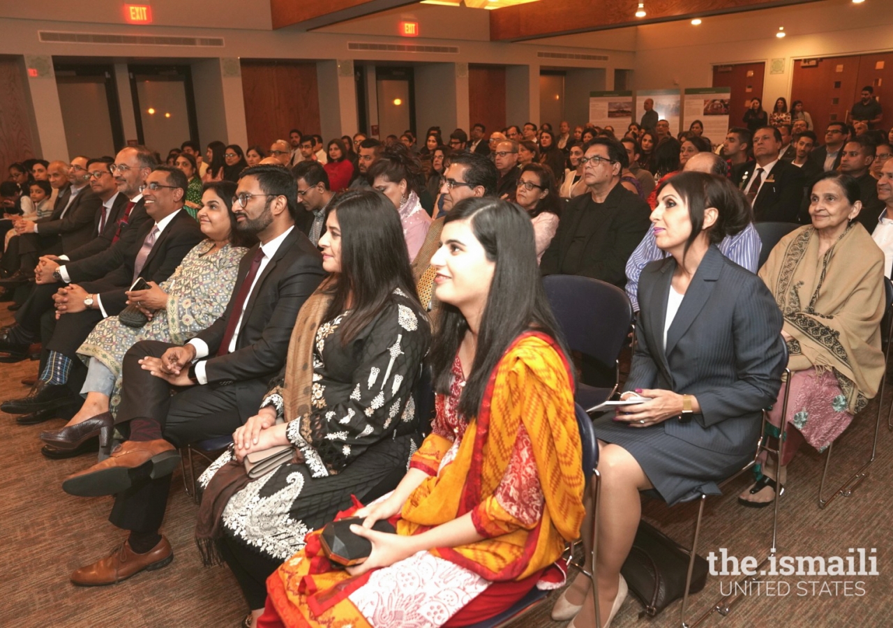 An attentive audience at Mr.  Derakshani’s lecture, Houston.