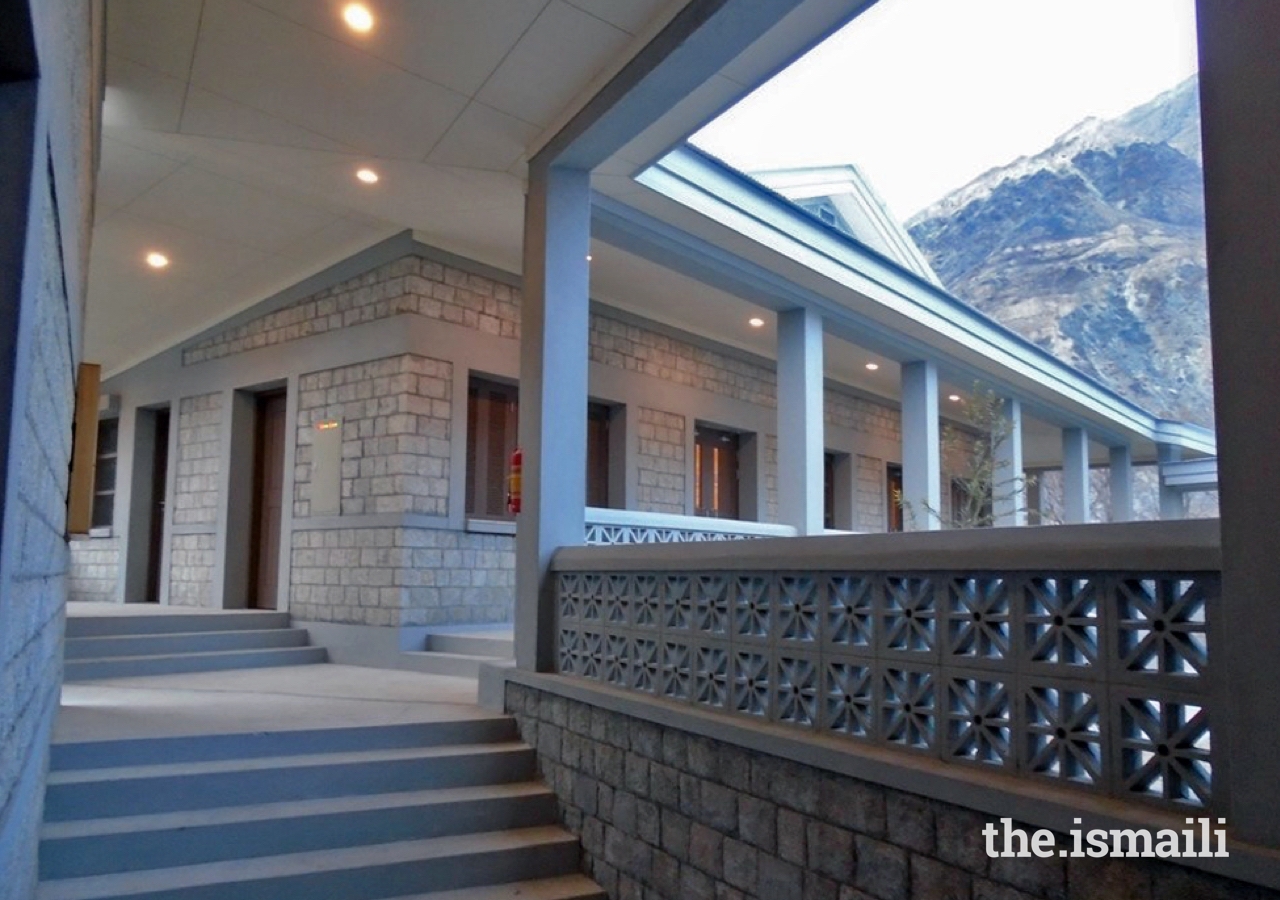 The steps at Daien Jamatkhana leading to the prayer hall.