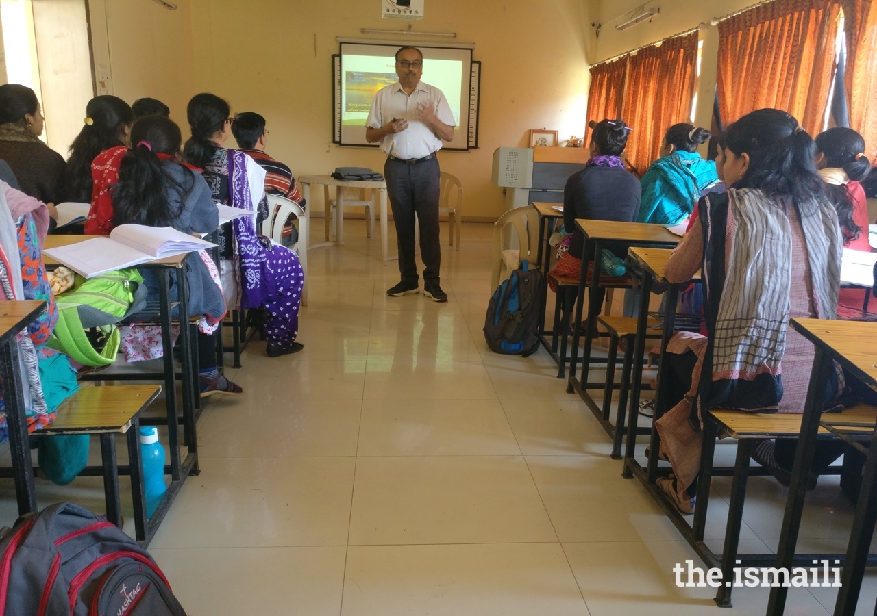 Dr Salim Hirani addresses an audience during his parenting session - Parenting Ki Pathshala.