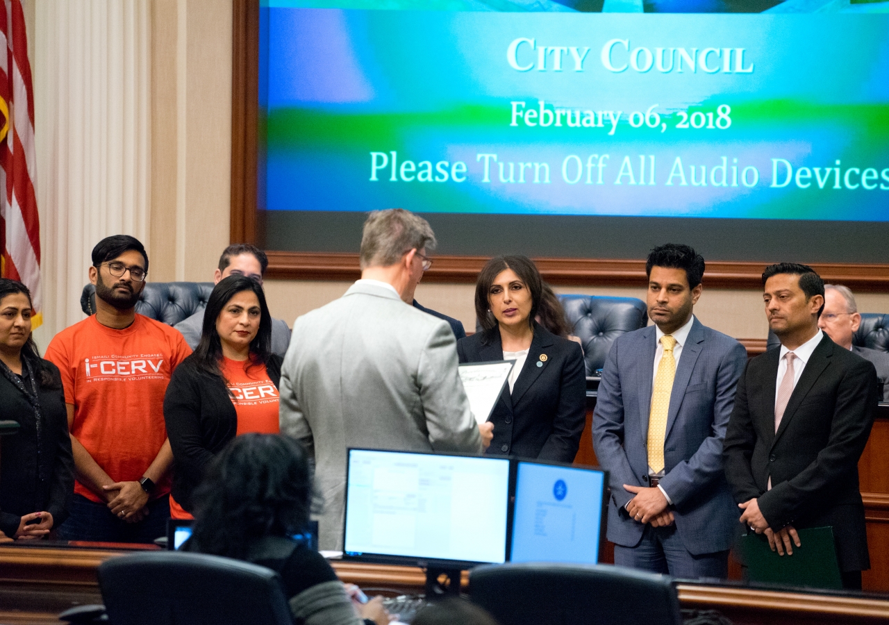 City of Sugar Land Mayor, Joe Zimmerman reads a proclamation recognizing the work of I-CERV volunteers.