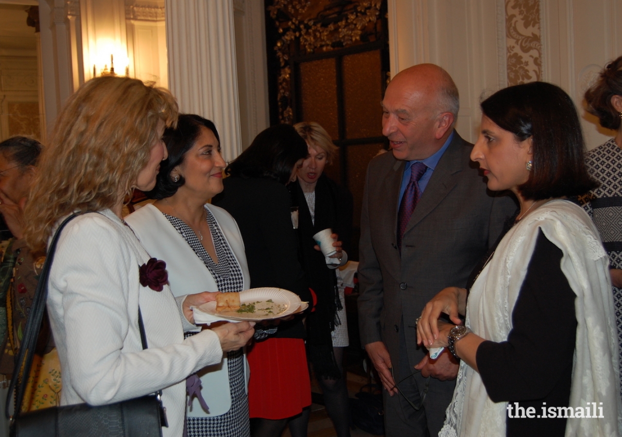 Guests at the event to present ‘A Place of Miracles’ converse about Dr Lee Hilling’s book.