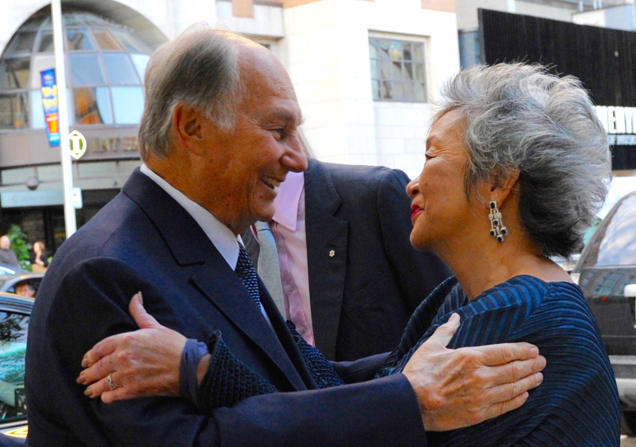 Mawlana Hazar Imam is received by Adrienne Clarkson upon his arrival at Koerner Hall in Toronto. Lisa Sakulensky