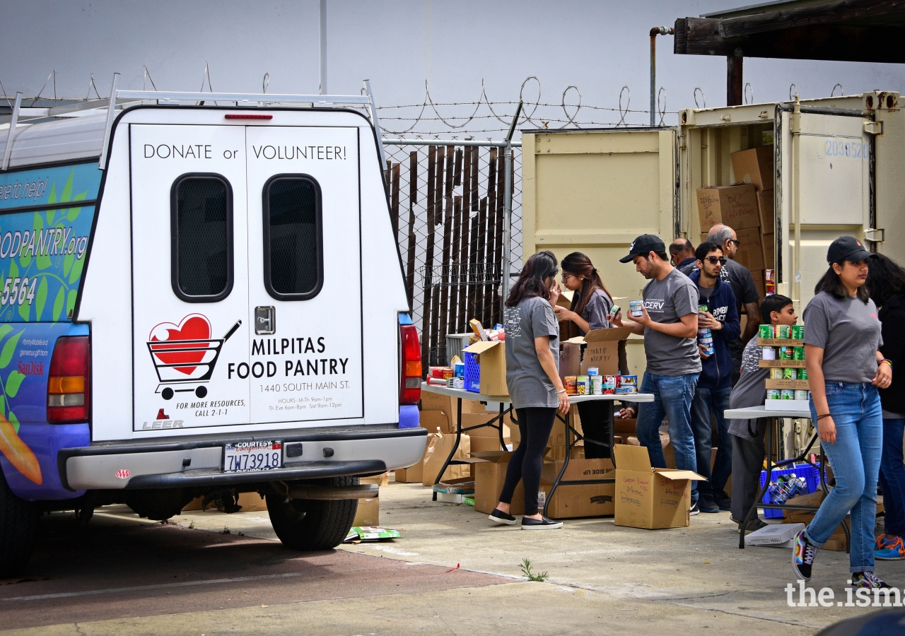 I-CERV volunteers organize donated items at the Milpitas Food Pantry.