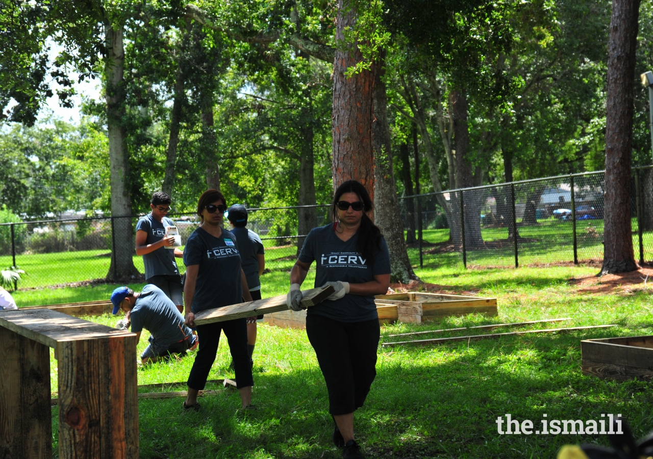 Heavy lifting by the volunteers.