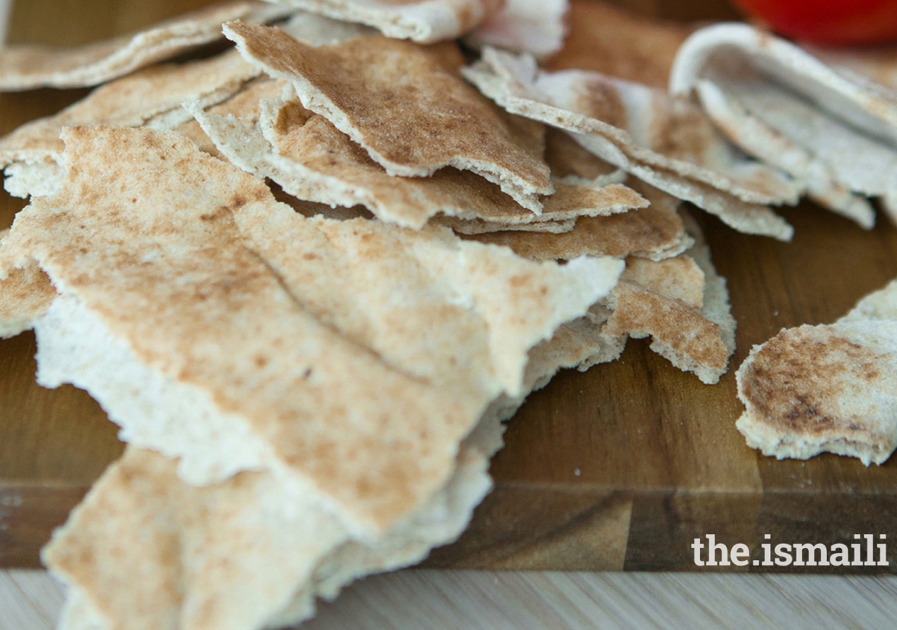 Syrian Fattoush Salad - Pita bread