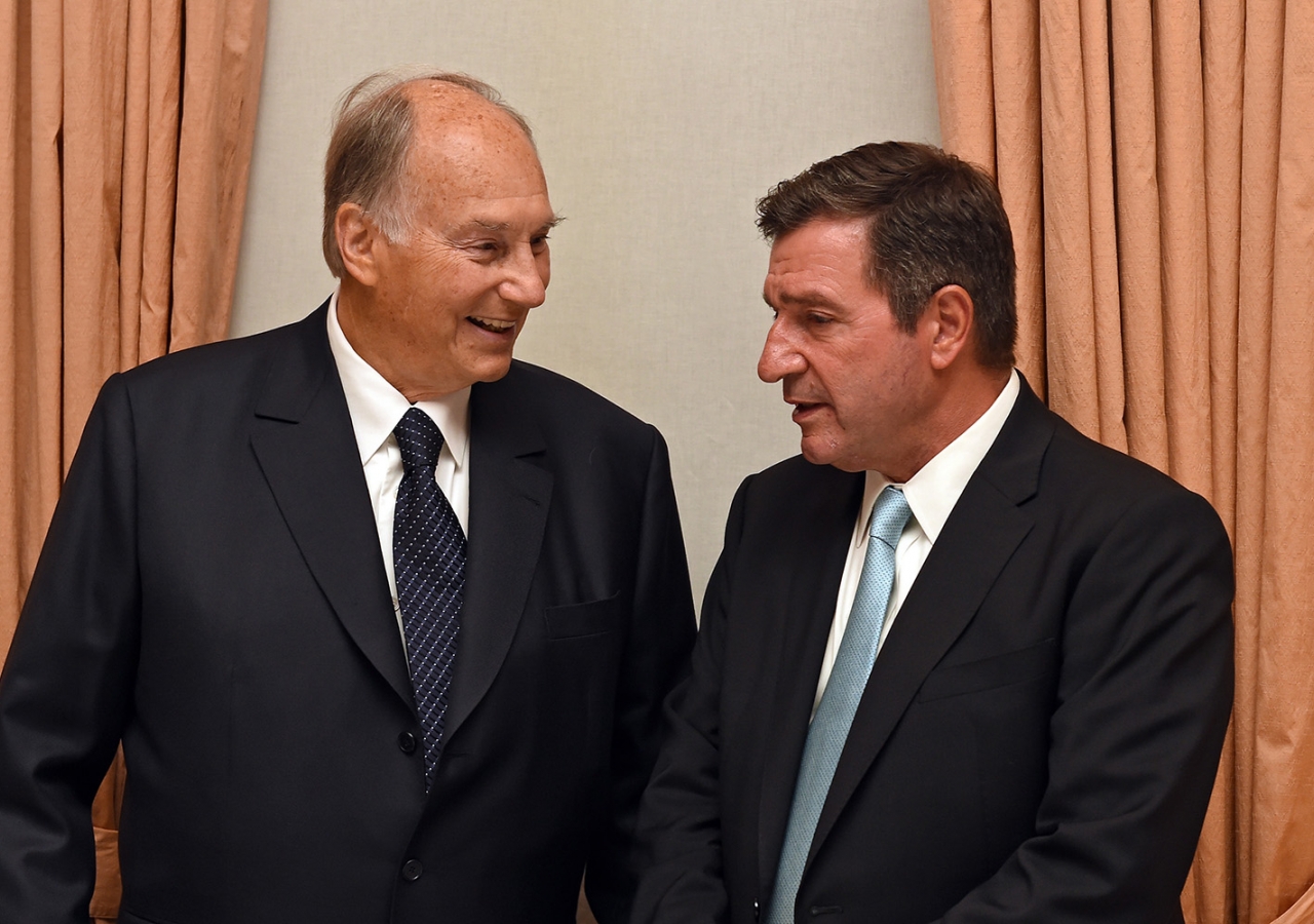 Mawlana Hazar Imam with the Mayor of Athens, His Worship Giorgos Kaminis, on Monday evening. AKDN / Gary Otte