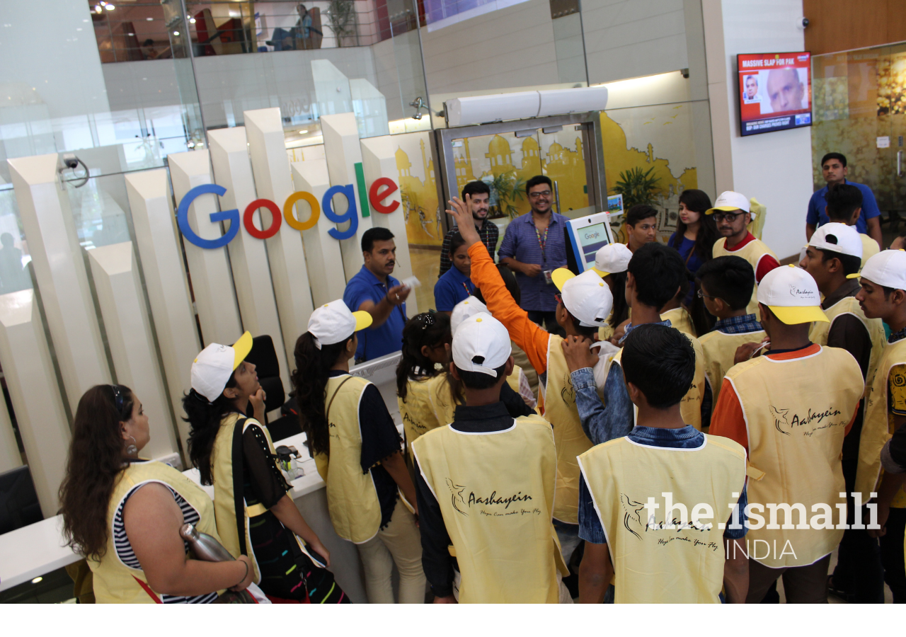 Participants getting a sneak-peek into the MNC work culture through a visit to Google.