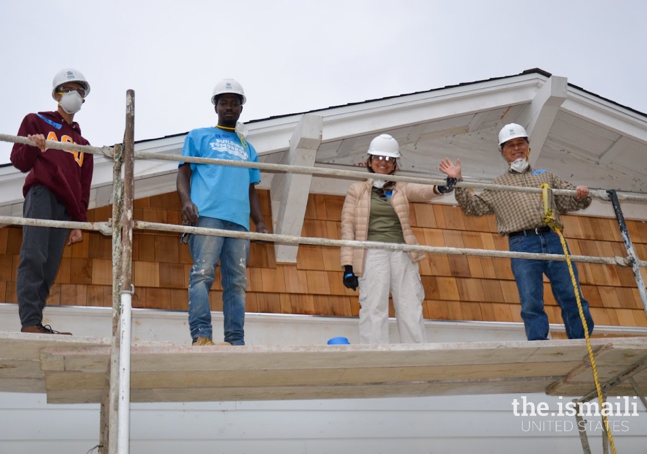 Seema Ali with volunteers on the scaffolding: Photo: Seema Ali.