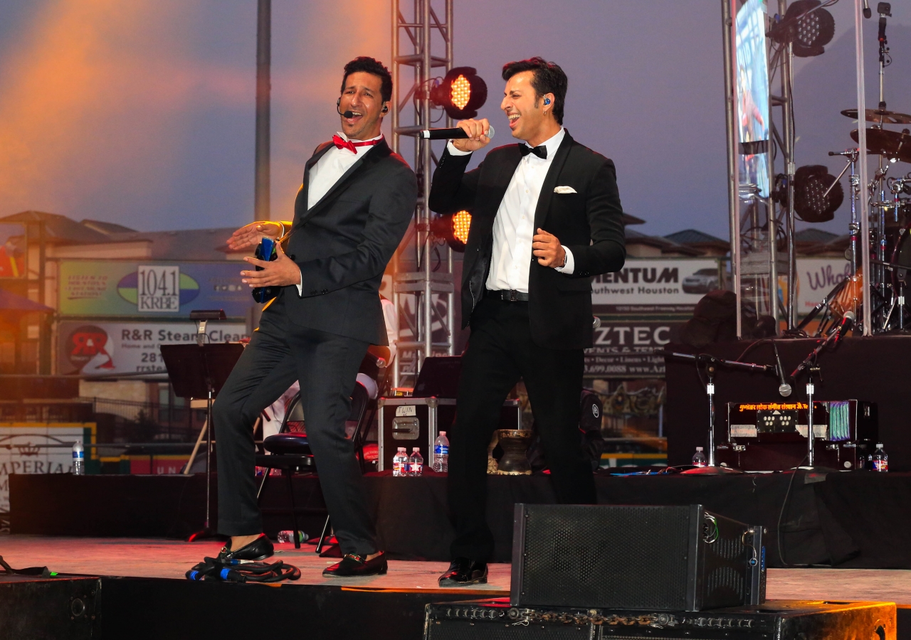 Even with a last minute date and venue change due to Hurricane Harvey, Salim-Sulaiman showed up in their best to put on a show for the Houston Jamat.