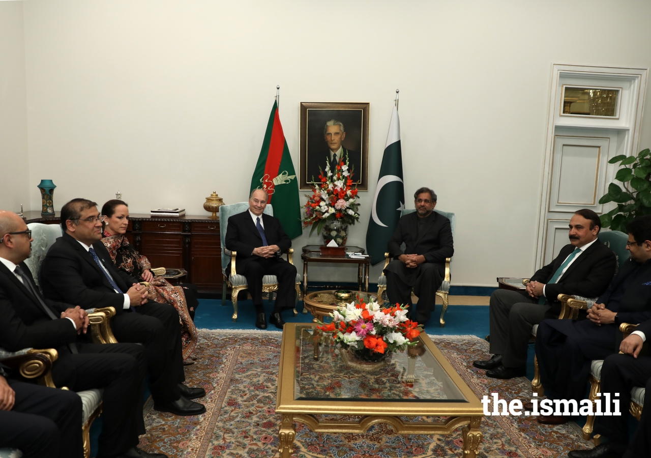 Mawlana Hazar Imam joins the Prime Minister to discuss matters of mutual interest. Also in attendance are Princess Zahra and senior Imamat representatives