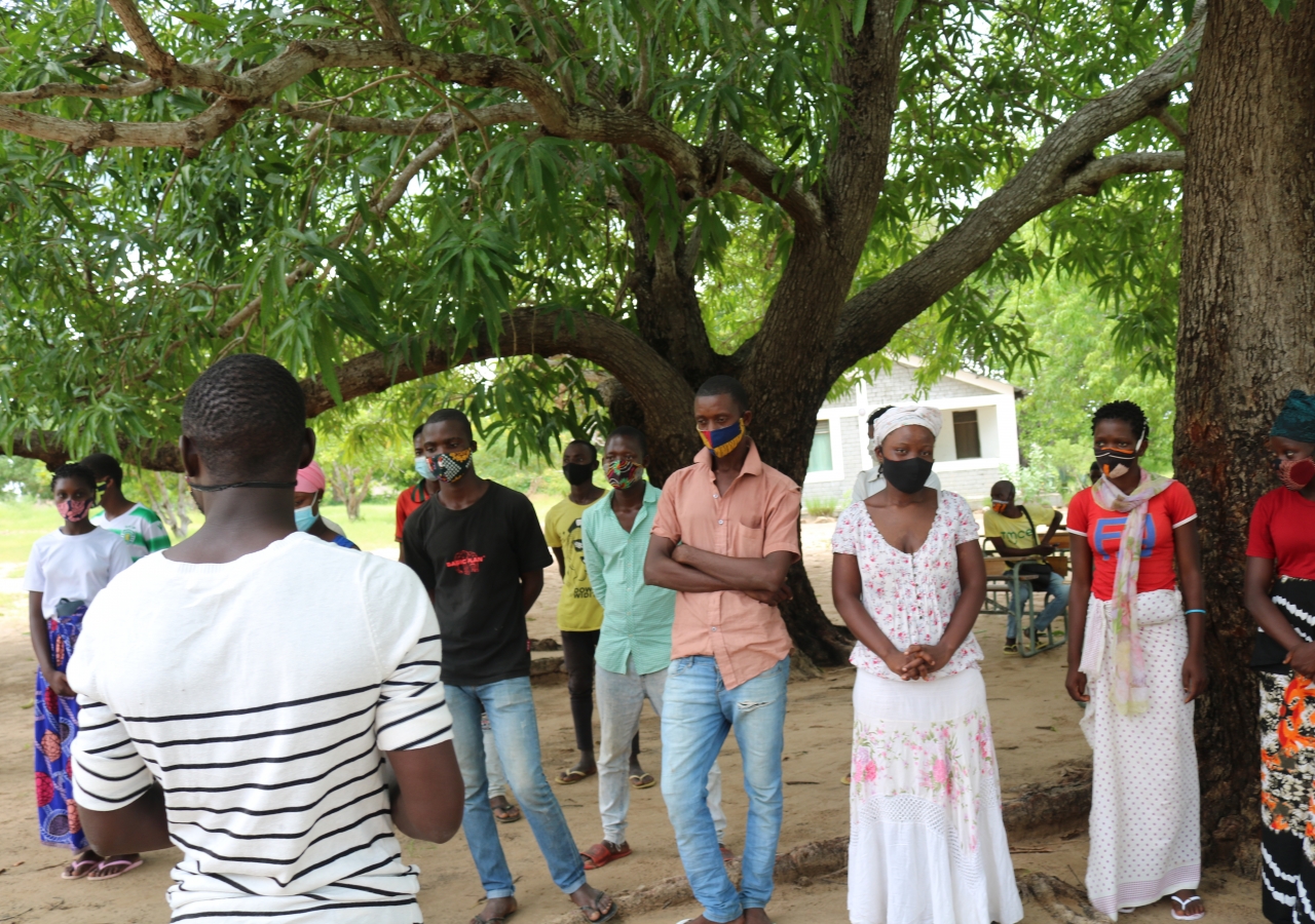 Young people elected to be VDC Junior members in the community of Nanlia, in the Metuge District.