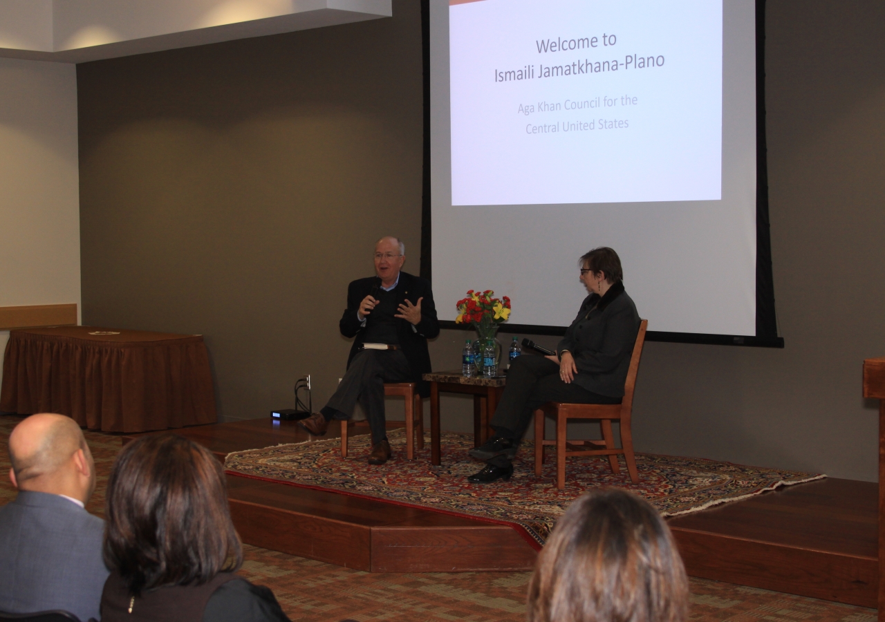 Carla Power responding to questions, moderated by Dr. Hunt, Director of Global Theological Education at Southern Methodist University.