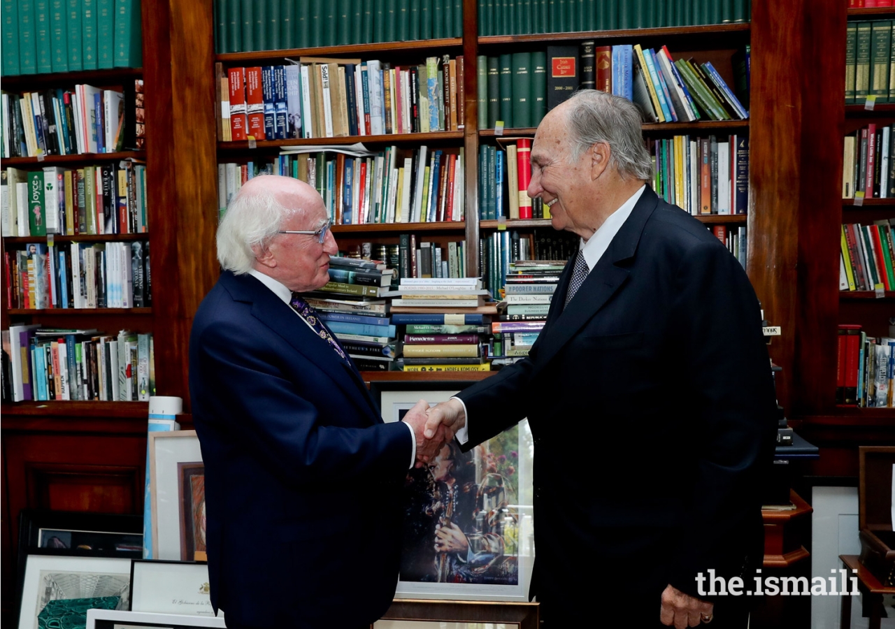 Mawlana Hazar Imam is received by His Excellency President Michael Higgins of Ireland at Áras an Uachtaráin.