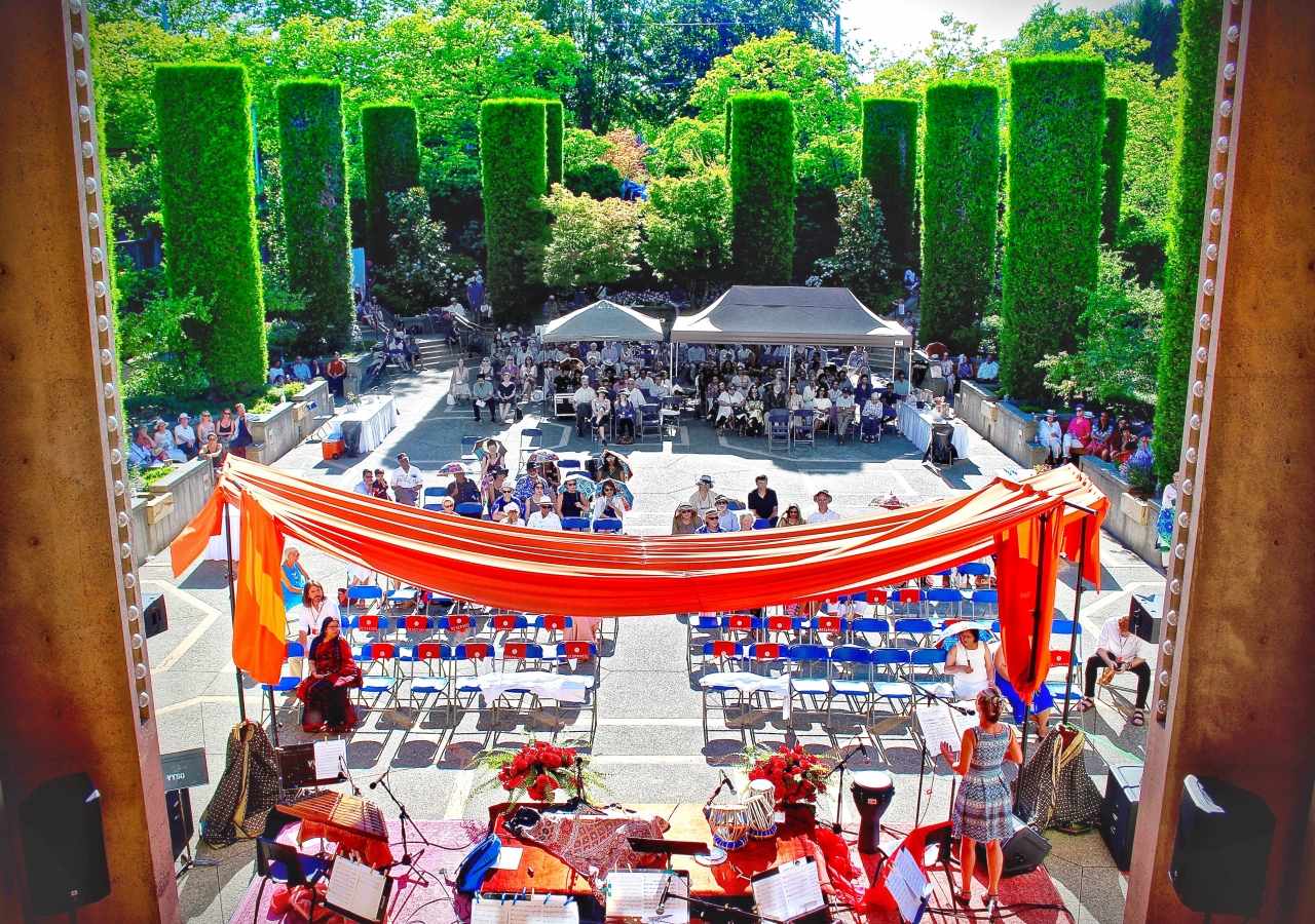 The performing stage under the portal entrance in the courtyard.