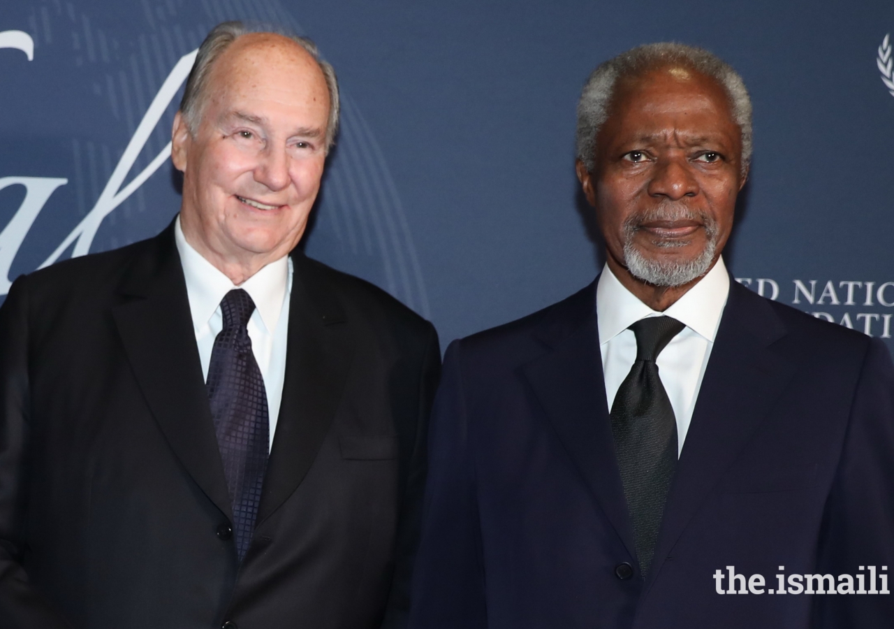 Mawlana Hazar Imam and the late Kofi Annan in New York, 18 October 2017.